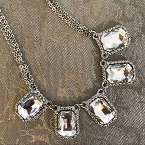 NWOT Silver-Toned Necklace. Costume Jewelry.